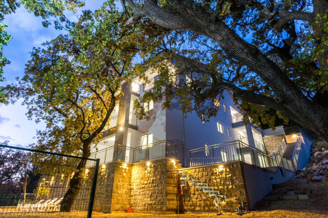 Apartmani Villa Paulo Starigrad Paklenica Exteriér fotografie