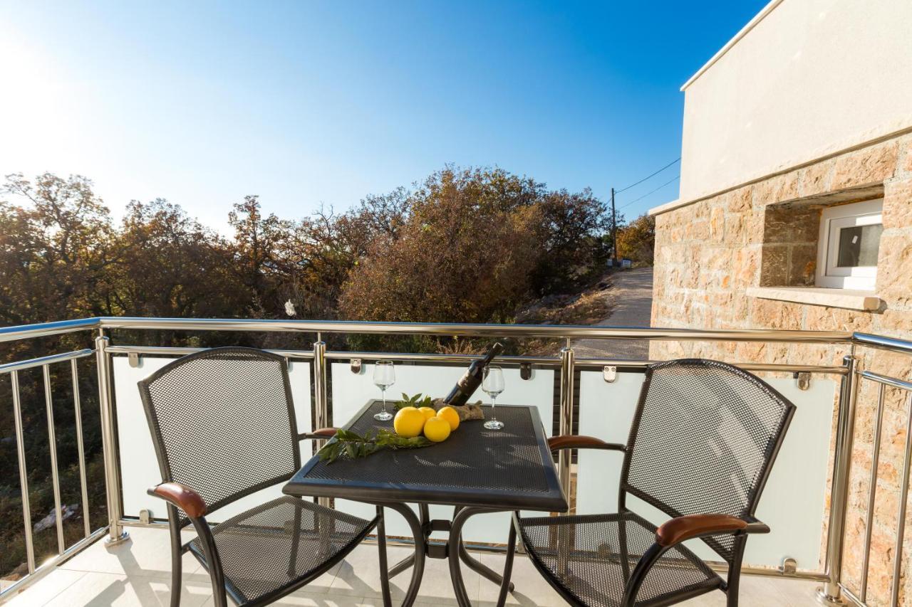 Apartmani Villa Paulo Starigrad Paklenica Exteriér fotografie