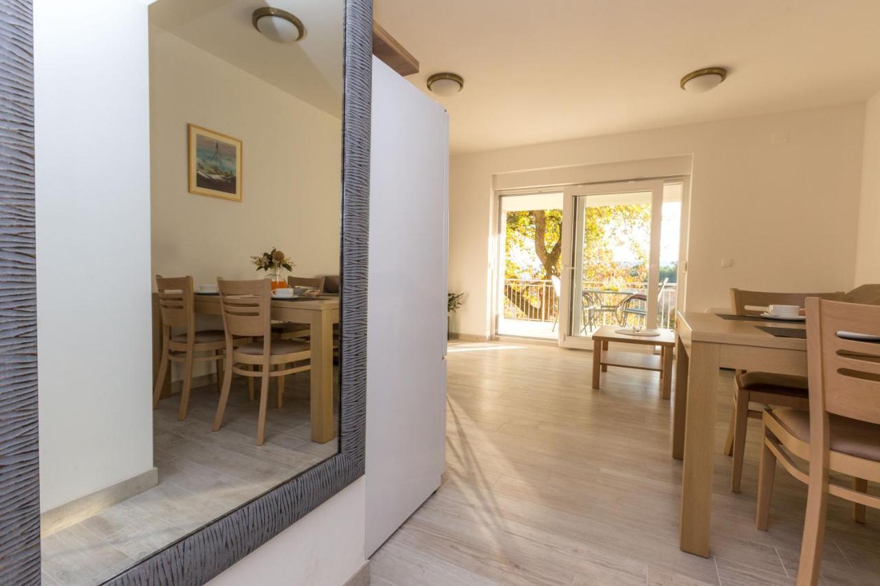 Apartmani Villa Paulo Starigrad Paklenica Exteriér fotografie