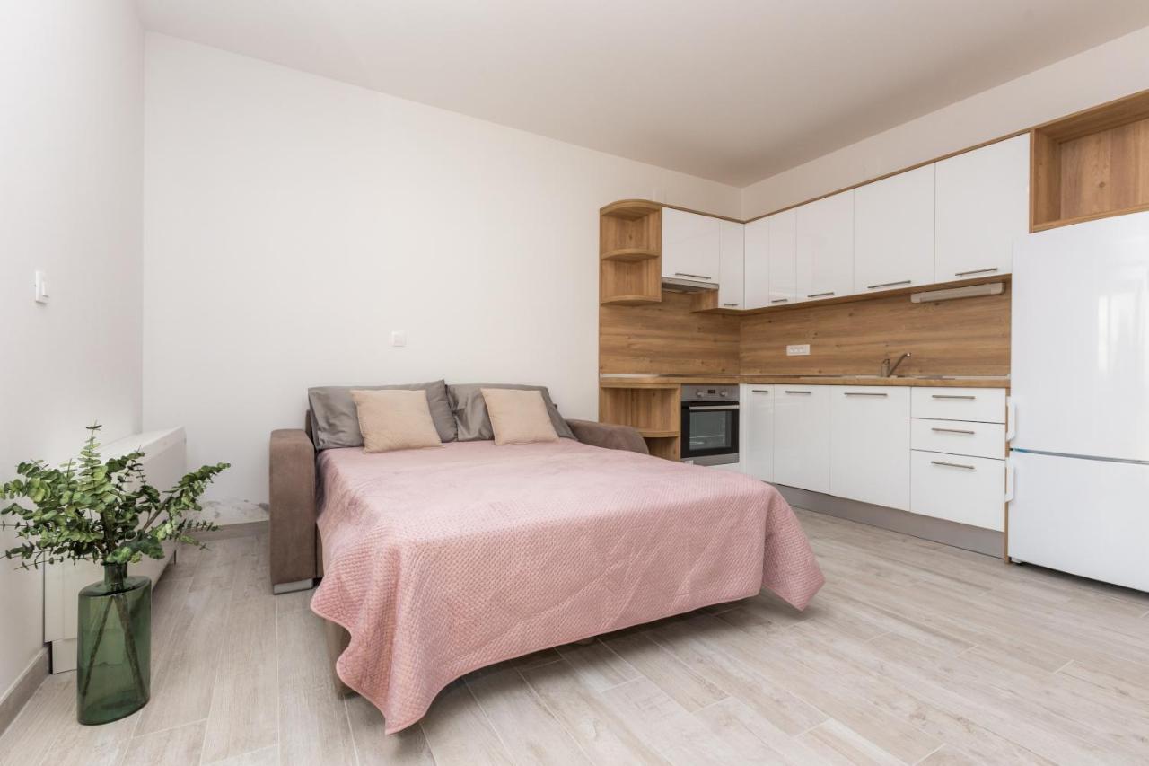 Apartmani Villa Paulo Starigrad Paklenica Exteriér fotografie