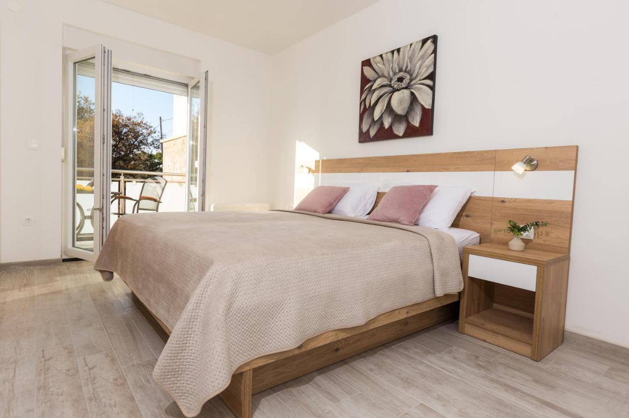 Apartmani Villa Paulo Starigrad Paklenica Exteriér fotografie