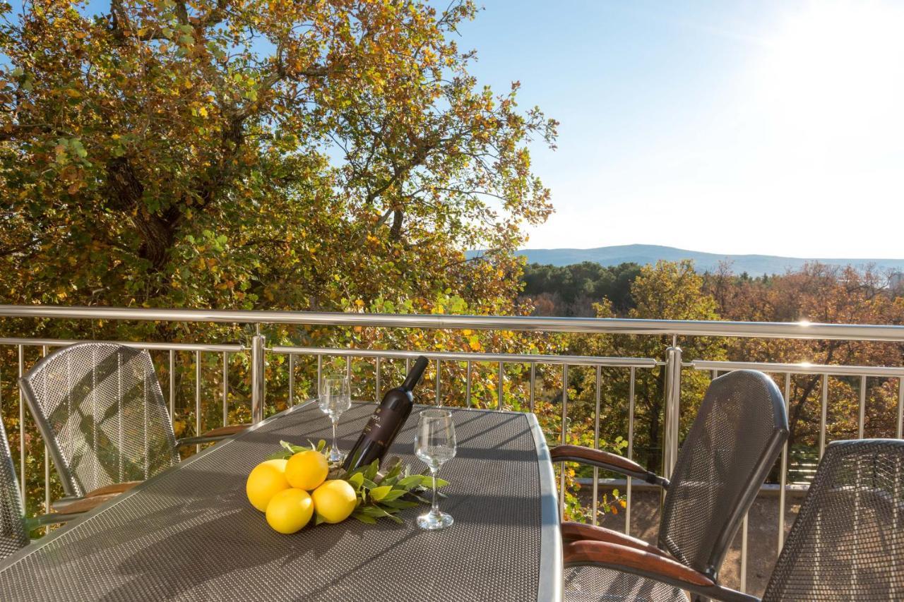 Apartmani Villa Paulo Starigrad Paklenica Exteriér fotografie