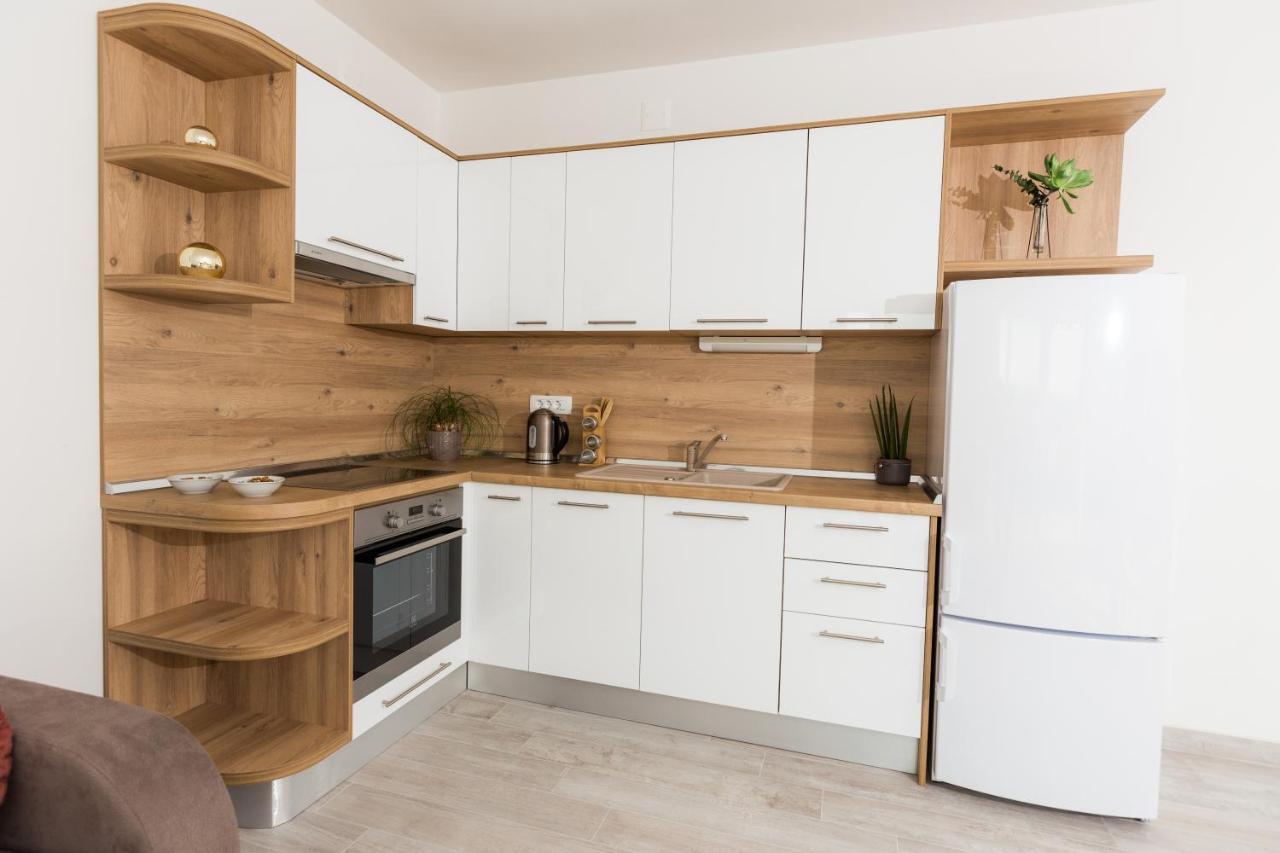 Apartmani Villa Paulo Starigrad Paklenica Exteriér fotografie