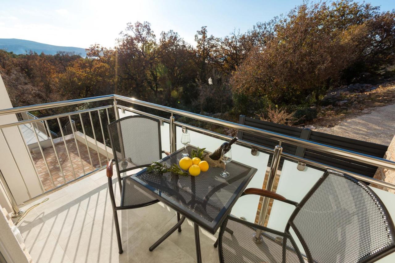 Apartmani Villa Paulo Starigrad Paklenica Exteriér fotografie
