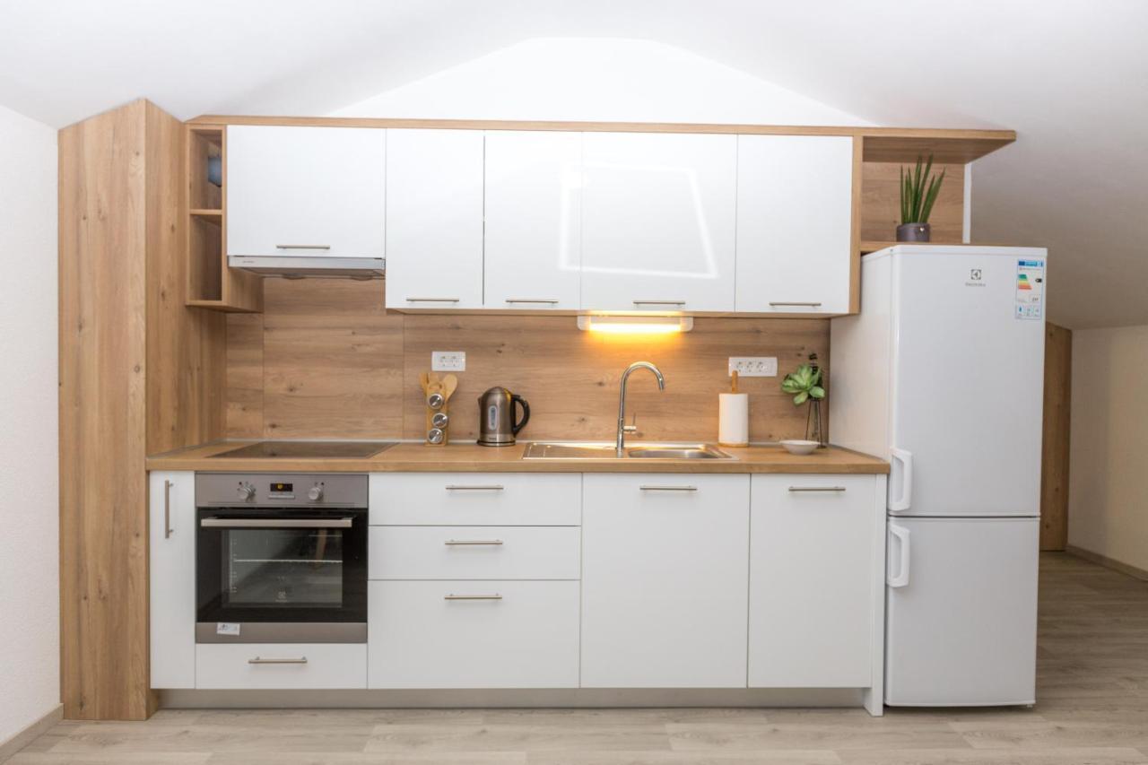 Apartmani Villa Paulo Starigrad Paklenica Exteriér fotografie