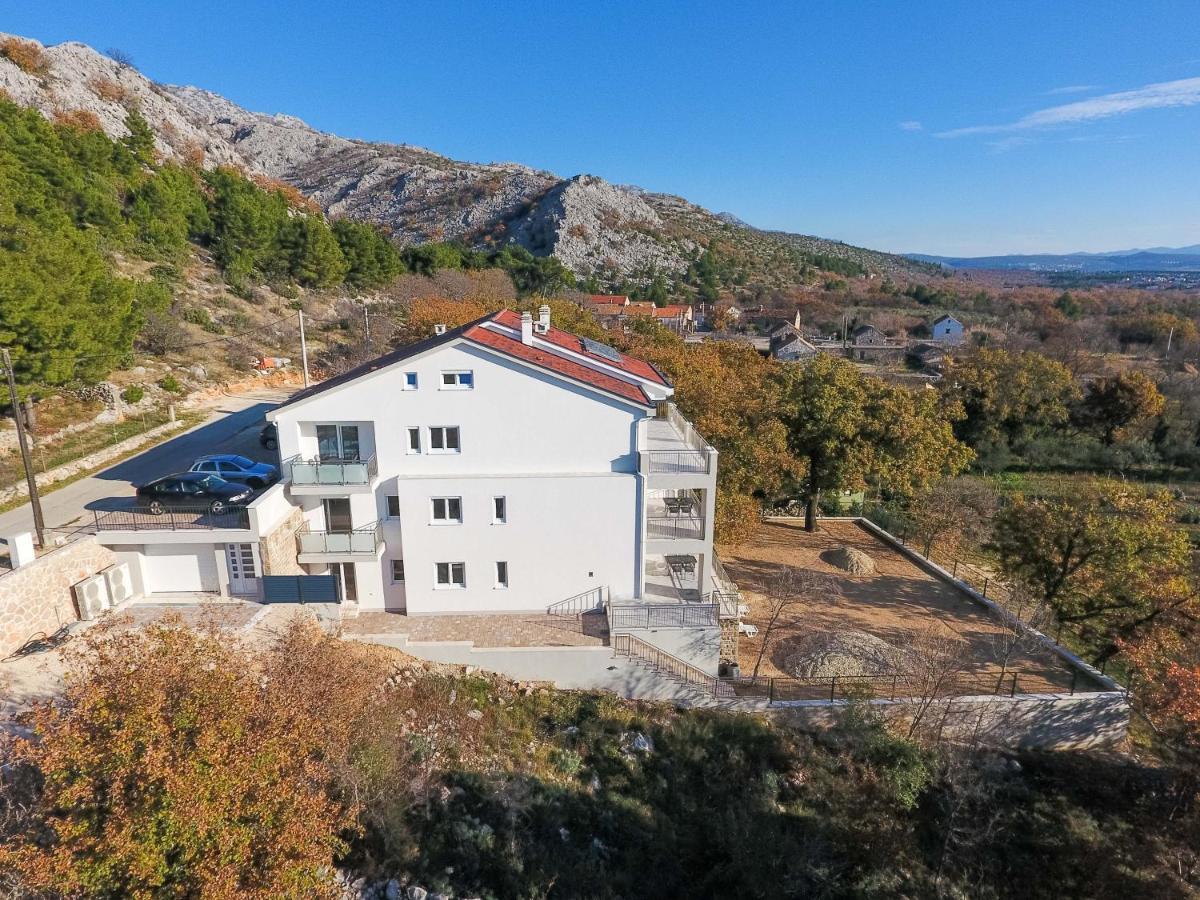 Apartmani Villa Paulo Starigrad Paklenica Exteriér fotografie